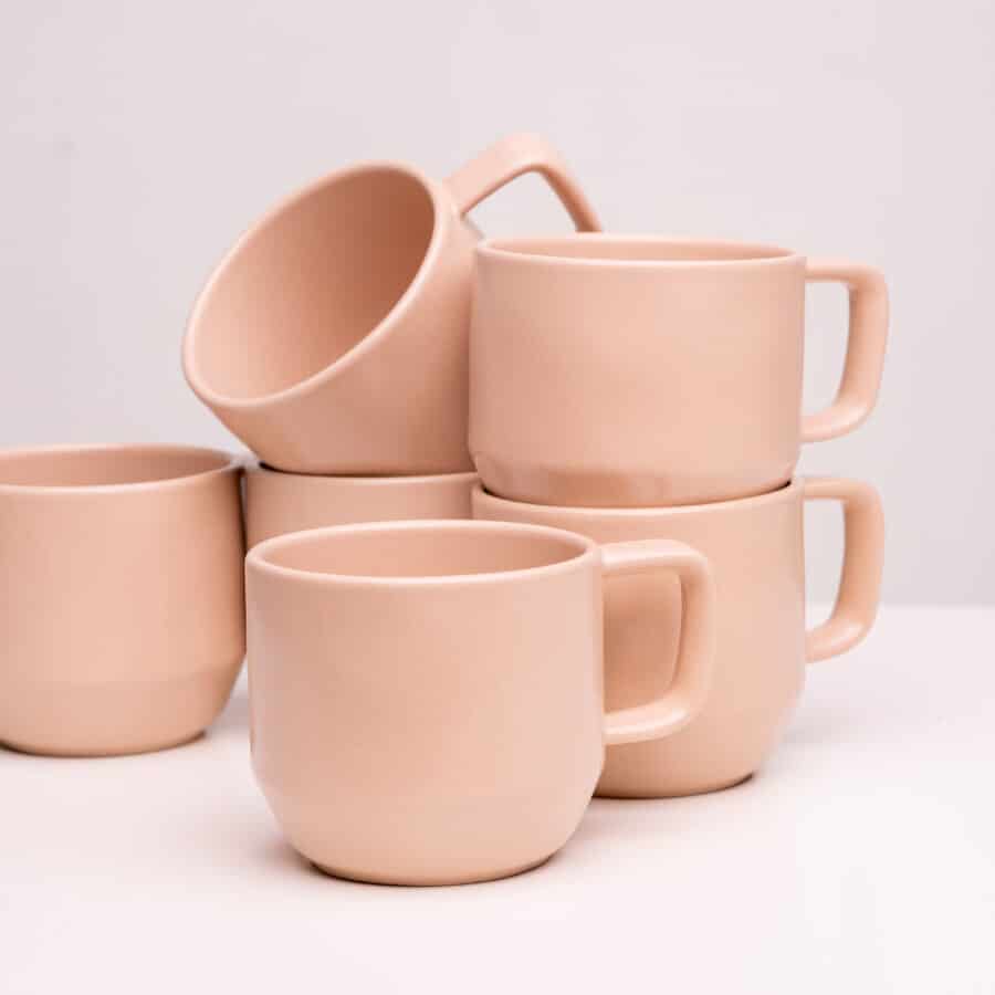 Rosa Tasse mit Henkel für 6 Personen